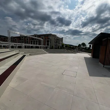 Premier Ar Apartment